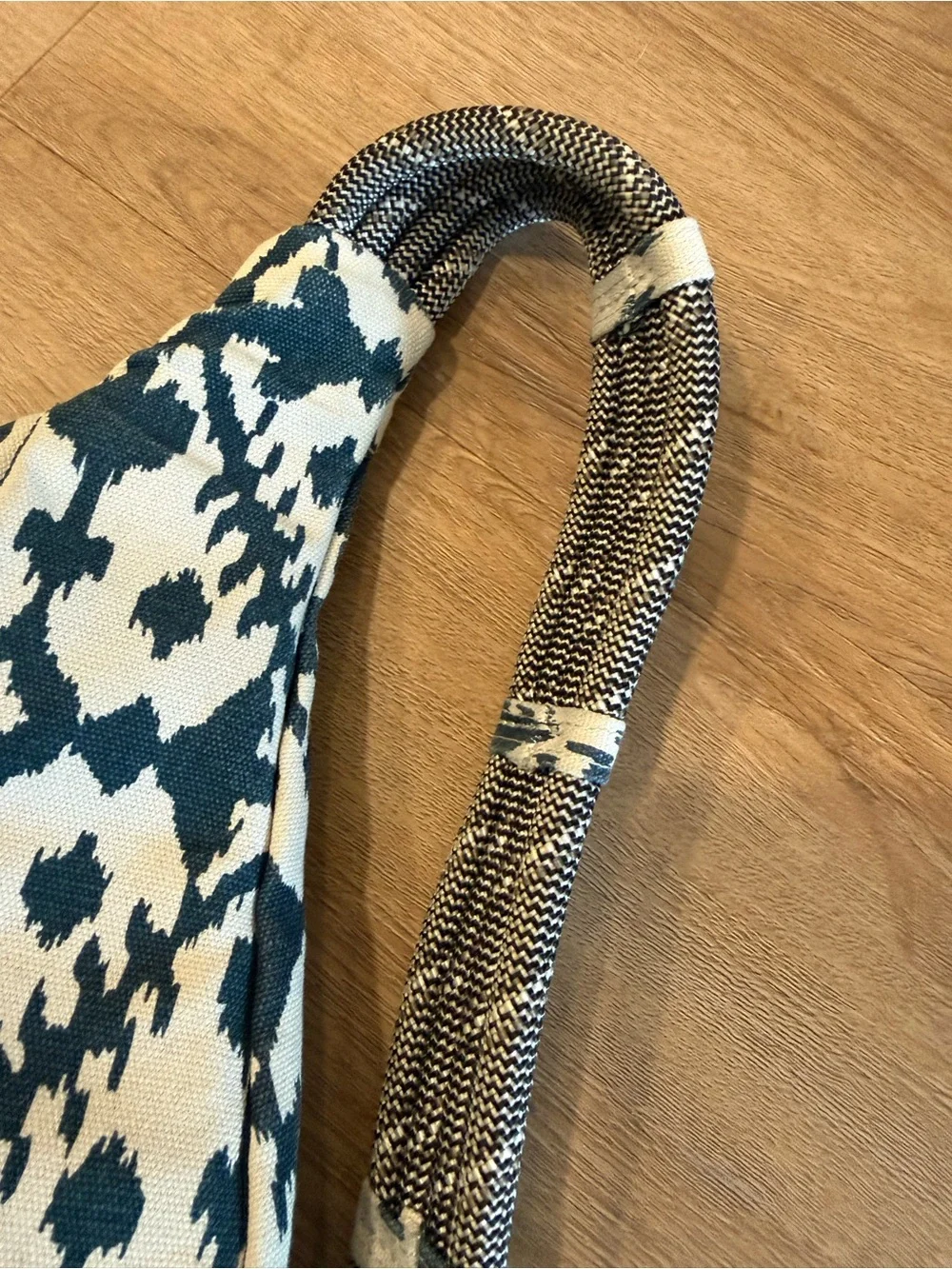 Kavu Cream & Navy Patterned Sling Pack